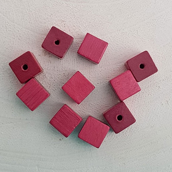 10 tr&auml;p&auml;rlor Cube / Square 10 mm gammal rosa