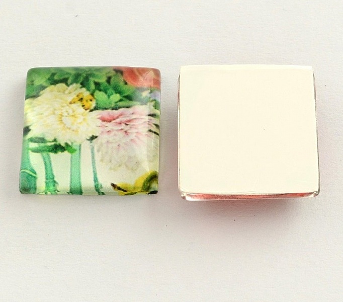 10 glascabochoner kvadratiska 20 mm sorterade blommor S-22-20-17