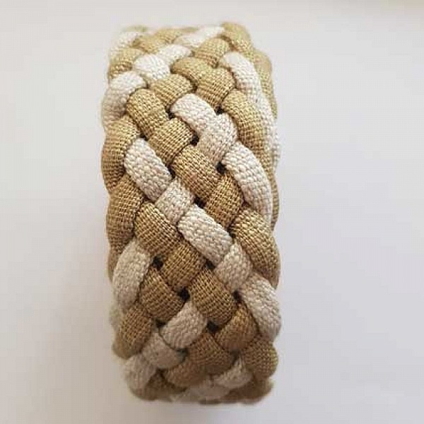 1.10 m&egrave;tre cuir tress&eacute; n&deg;21 30 mm