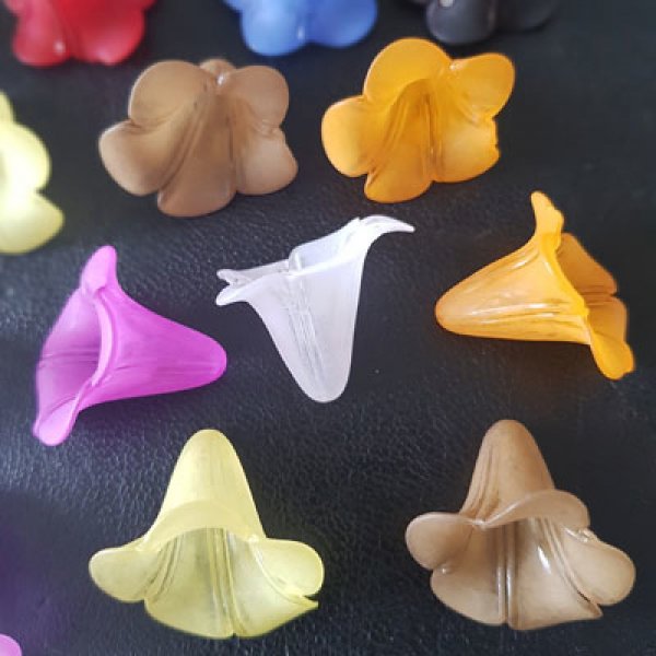 15 Lucite Arums Blandade blommor