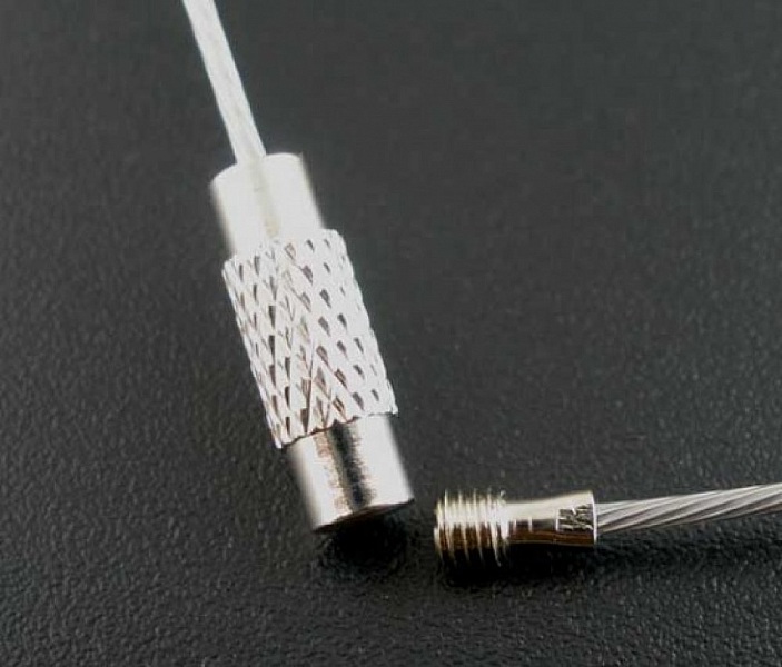 1 halsband med styv kabeltr&aring;d gr&aring;tt skruvsp&auml;nne N&deg;01