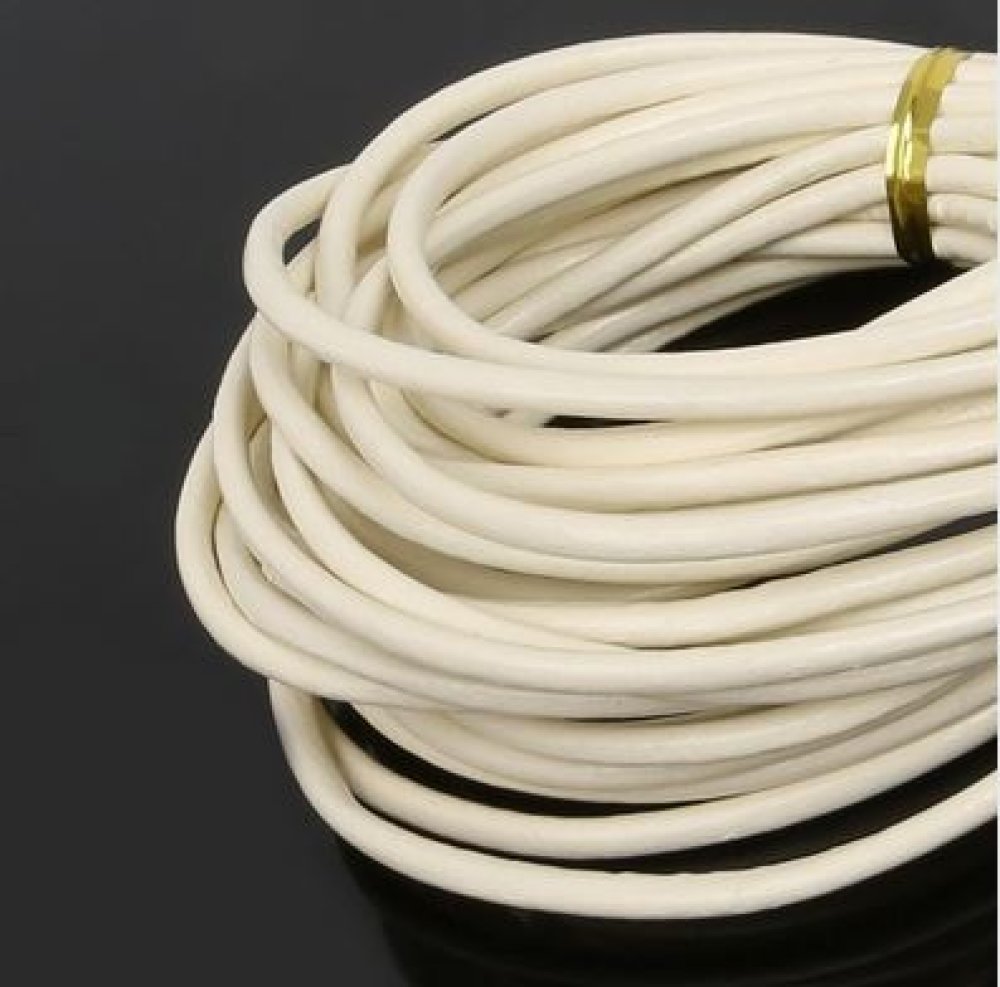 1 meter Slätt läder runt snöre Ivory 3 mm