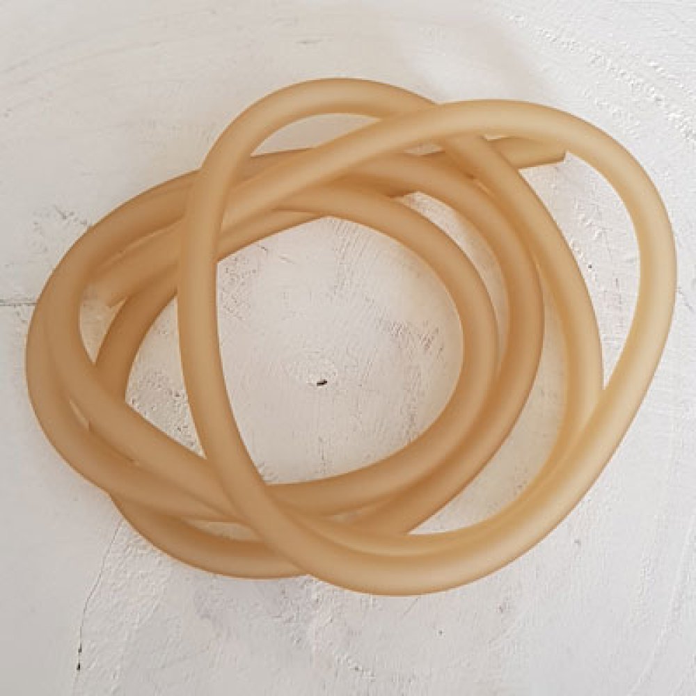 1 meter Pvc-hålsnöre 6,5 mm Champagne 2