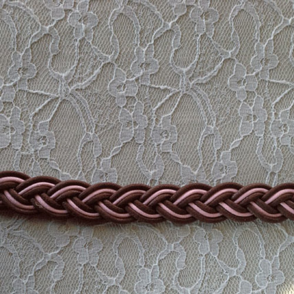 1 meter flätad vaxad fläta 20 mm N°01