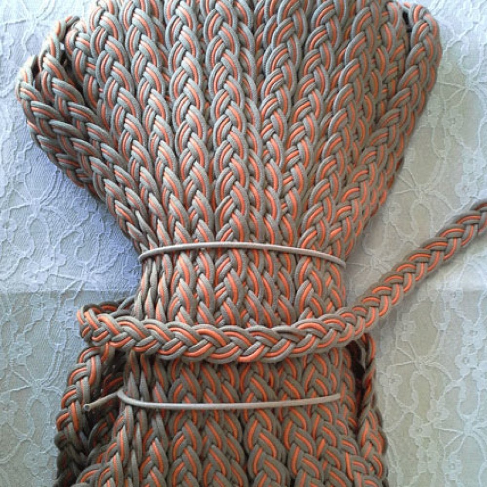 1 meter flätad vaxad fläta 20 mm N°03