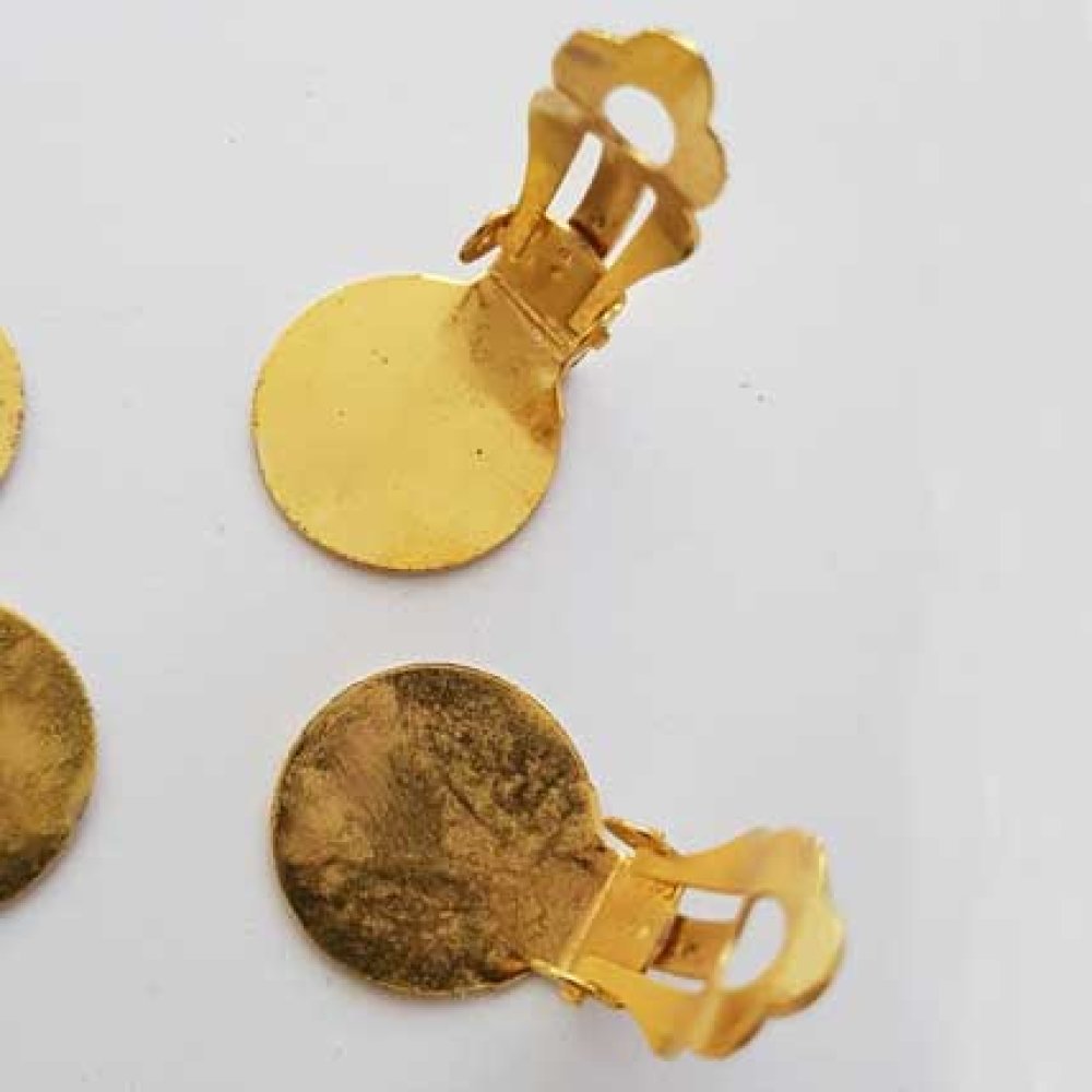 20 örhängen med clips Plateau 15 mm guld