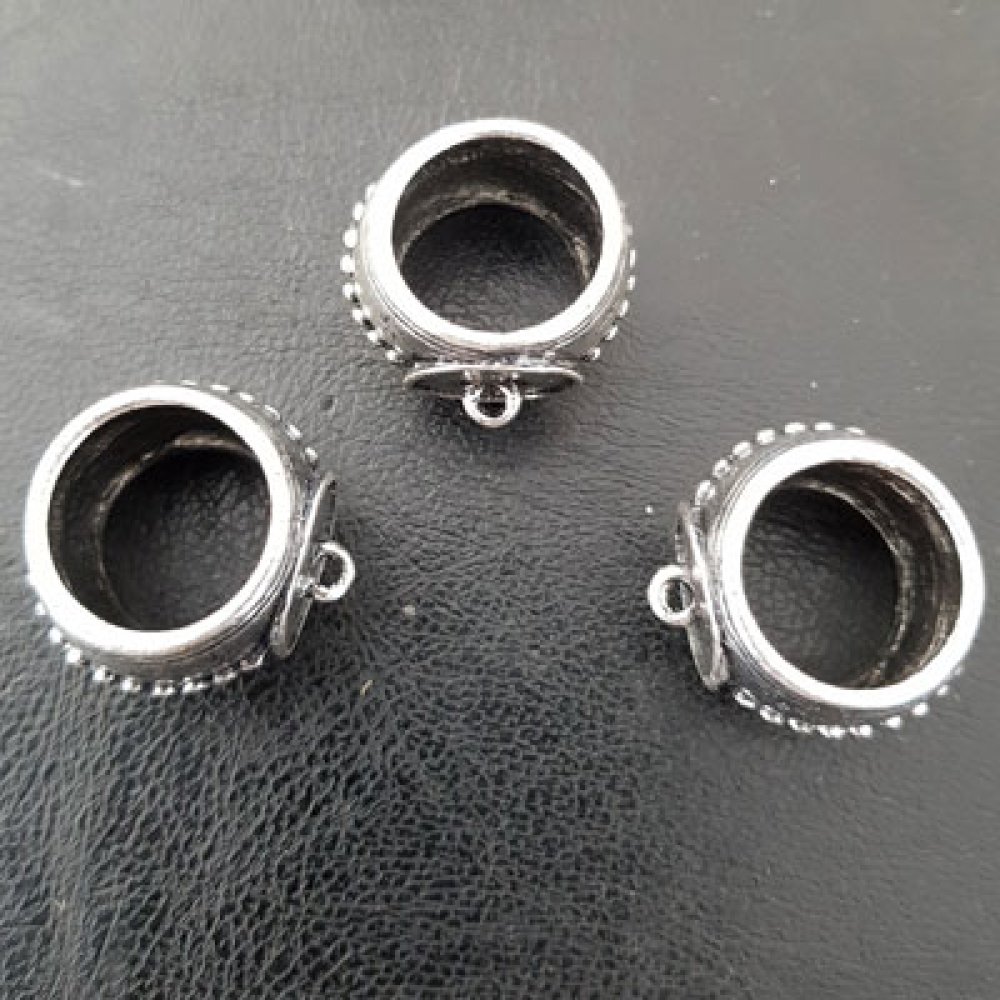 3 halsduksslingor N°02
