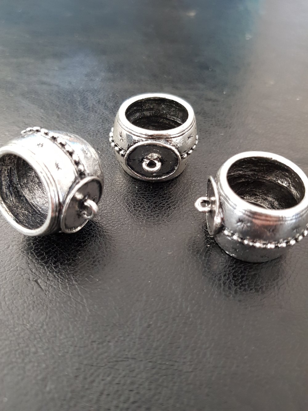 3 halsduksslingor N°02