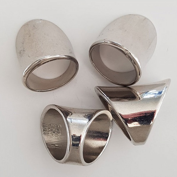 CCB halsbandsringar stort h&aring;l nr 53