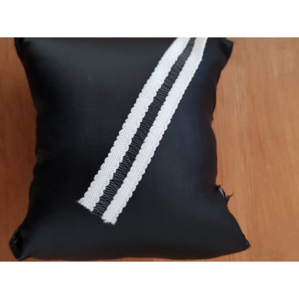 Metervis Fancy vit resår 15 mm 02