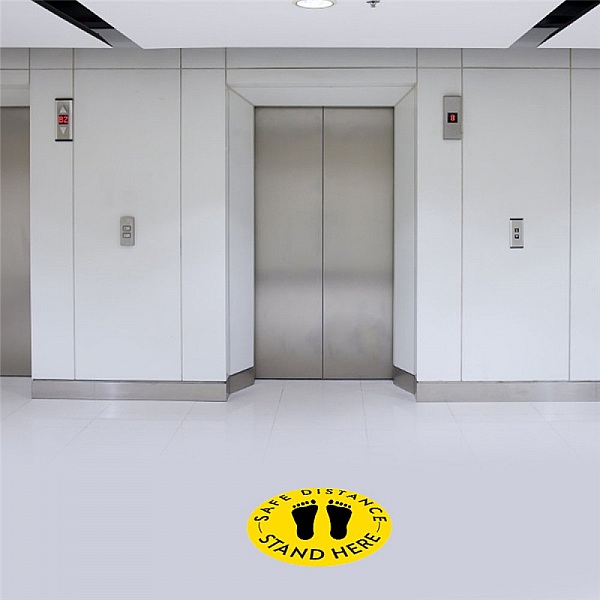 Golvklisterm&auml;rken f&ouml;r social distansering Svart och gul