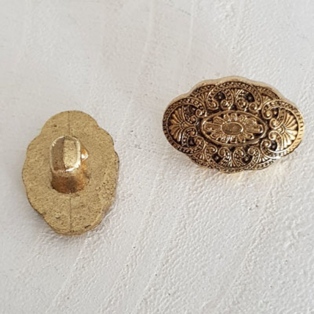 18 mm oval guldknapp N°13