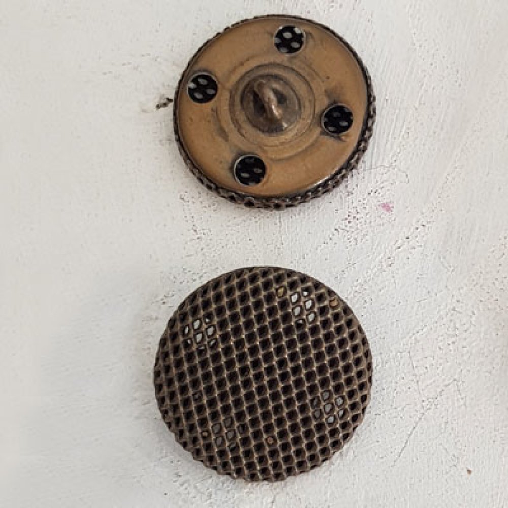 Knopp nr 18, 15 mm rund