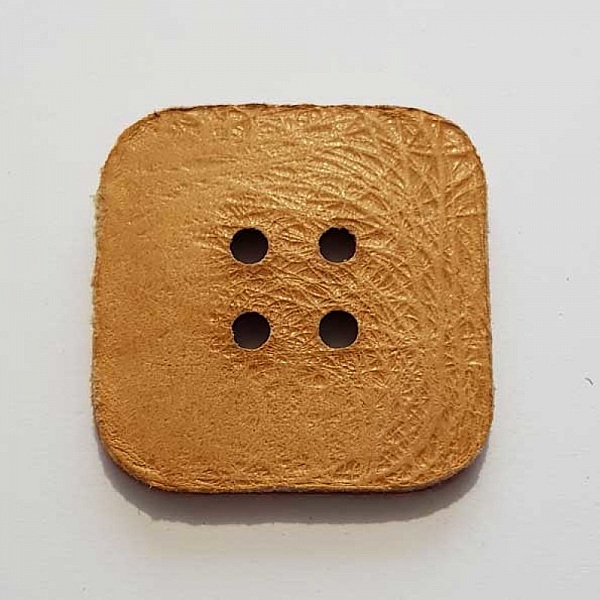 Bouton cuir vintage Carr&eacute; 44 mm N&deg;07