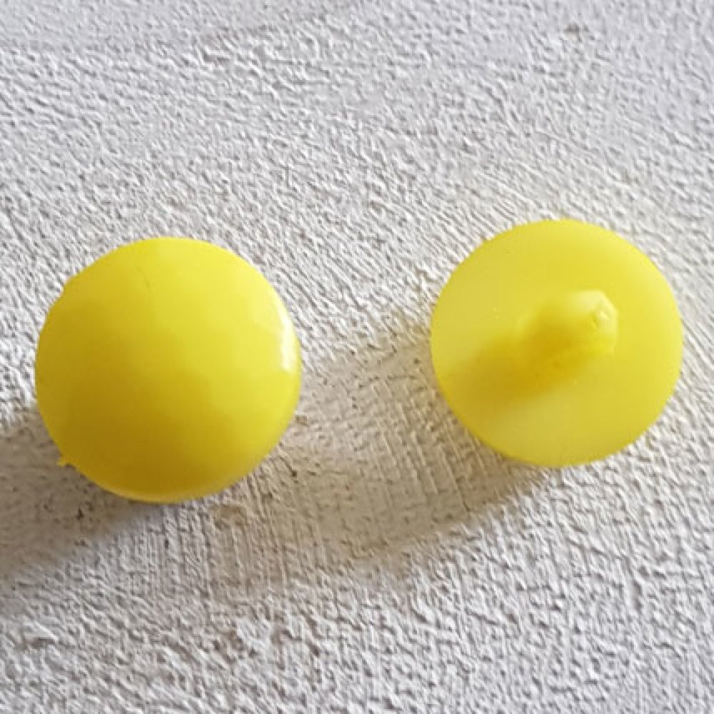 Fantasiknappar för barn och spädbarn Platt facetterat mönster nr 05-08 Gul 02
