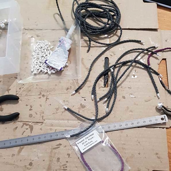 Europeiskt fl&auml;tat klipparmband vanligt 02 FR&Aring;N 15 TILL 23 CM M&ouml;rk elfenben