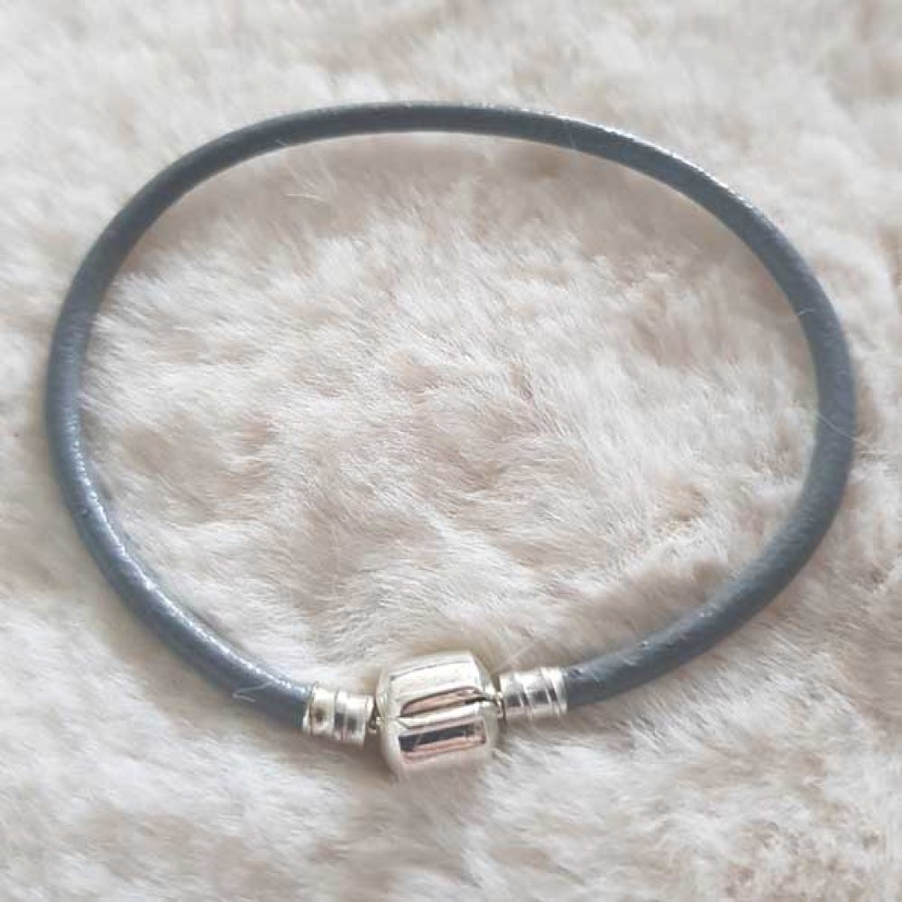 European Clip Armband Plain 01 FRÅN 15 TILL 23 CM Grå