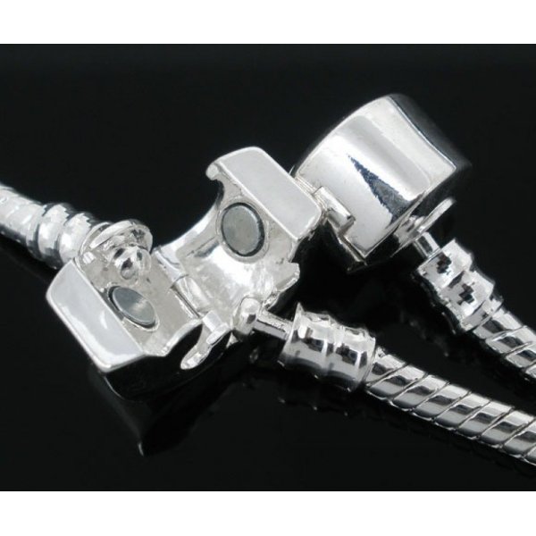 Europeiskt armband med ormkedja 3 mm magnetiserat fr&aring;n 17 till 23 cm