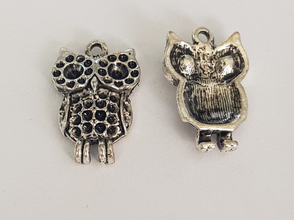 Uggla charm N°03