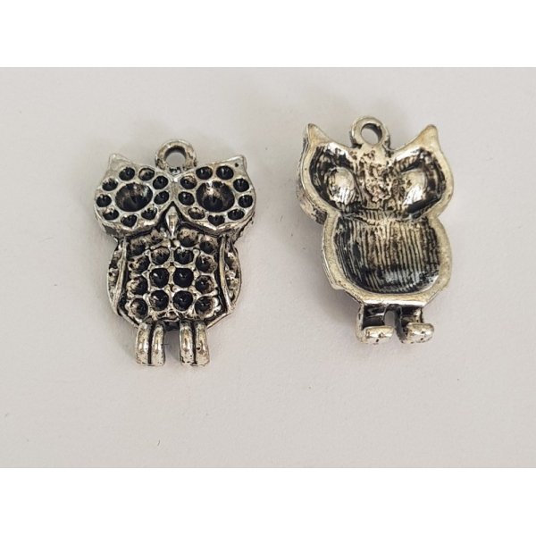 Uggla charm N°03