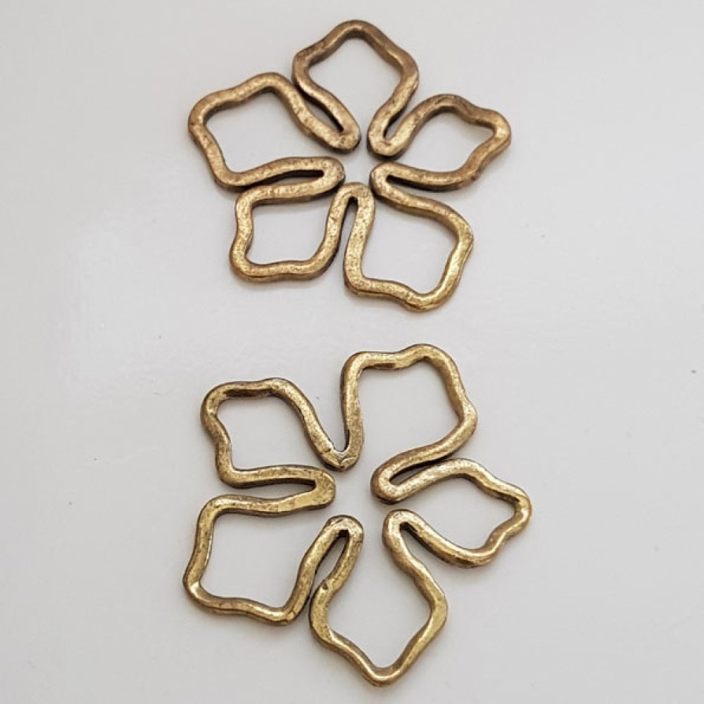 Flower Charm Metal N°024 gammalt guld