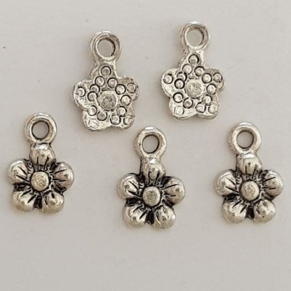 Charm blomma metall N&deg;035 silver