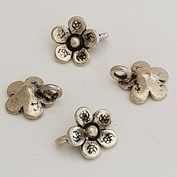 Breloque Fleur M&eacute;tal N&deg;040 Argent