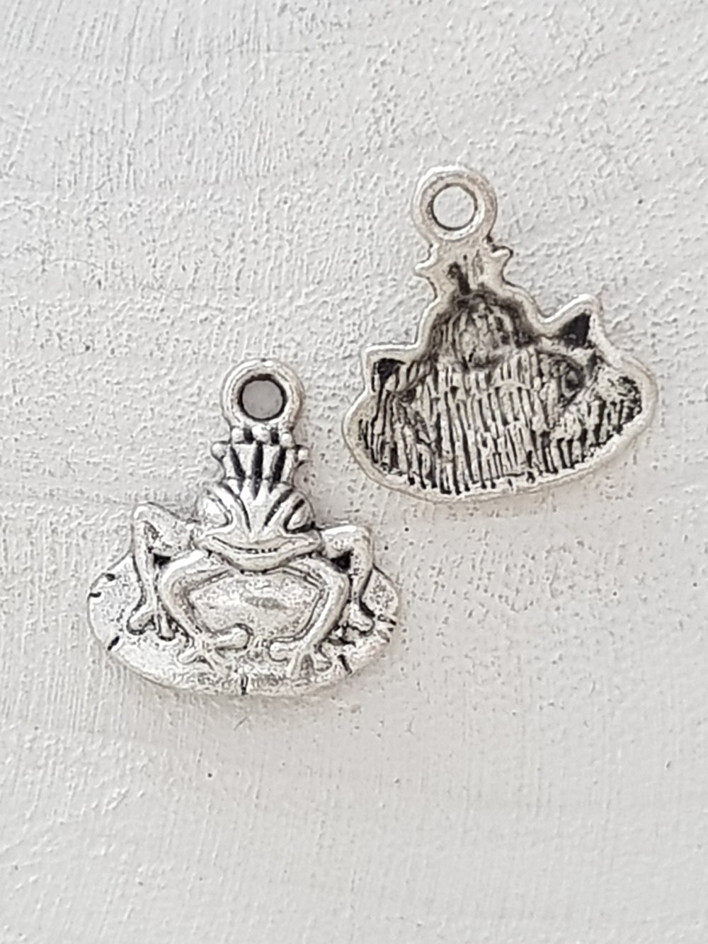 Groda charm N°02