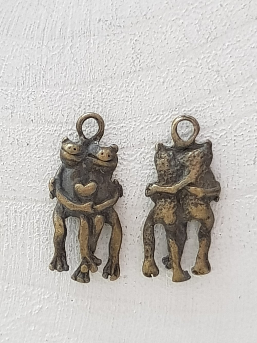 Groda charm N°08