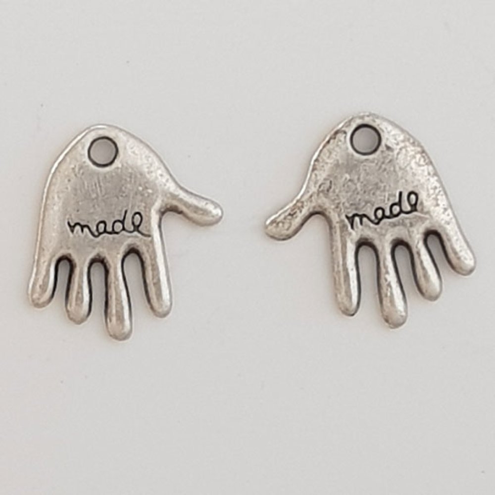 Hand charm "MADE "N°05 Silver