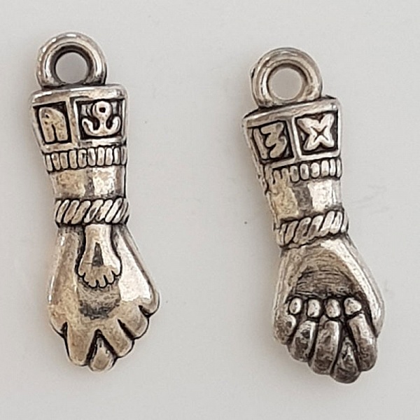Hand Charm N&deg;09 Silver