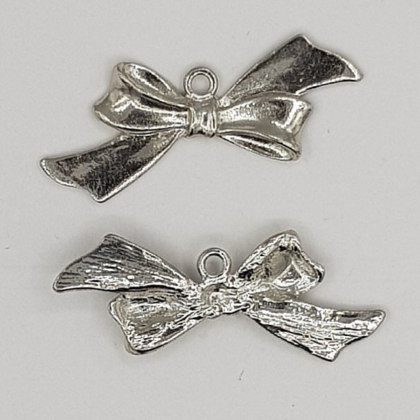 Silver fluga charm N&deg;18 silver metall fluga charm