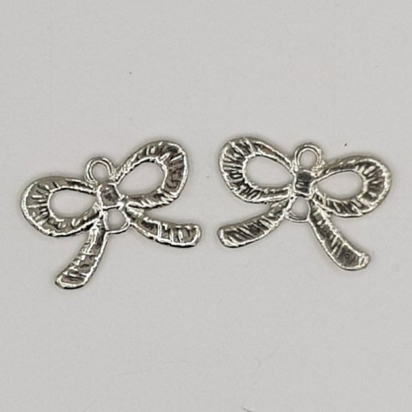 Silver Bow Tie Charm N&deg;23 Metal Bow Tie Charm