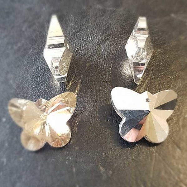 Glas facetterad fj&auml;ril charm N&deg;02-01