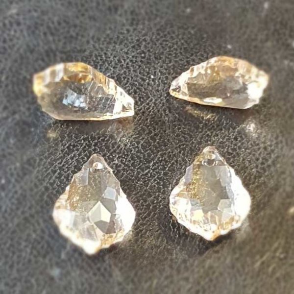 Pendel i facetterat glas N&deg;01-01