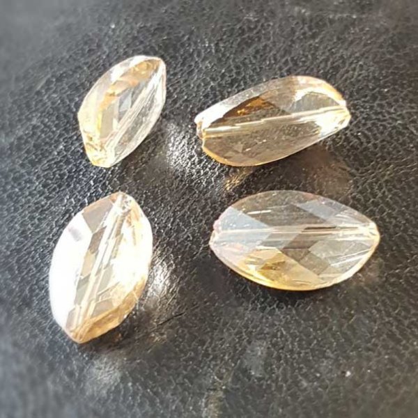 Pendel i facetterat glas N&deg;03-01