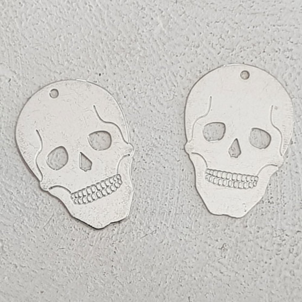 Skull och korsben charm N°09