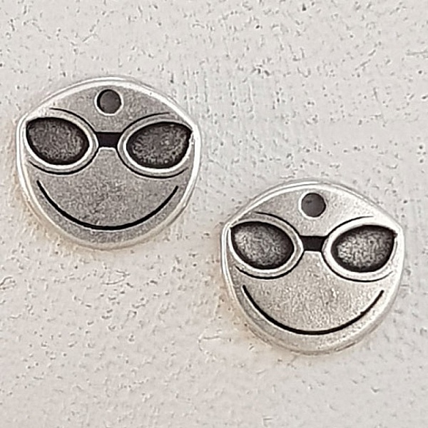 Skull och korsben charm N&deg;12