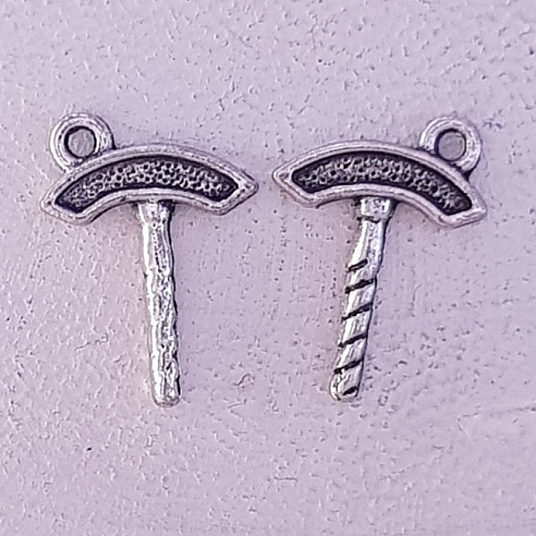 Skull och korsben charm N&deg;16