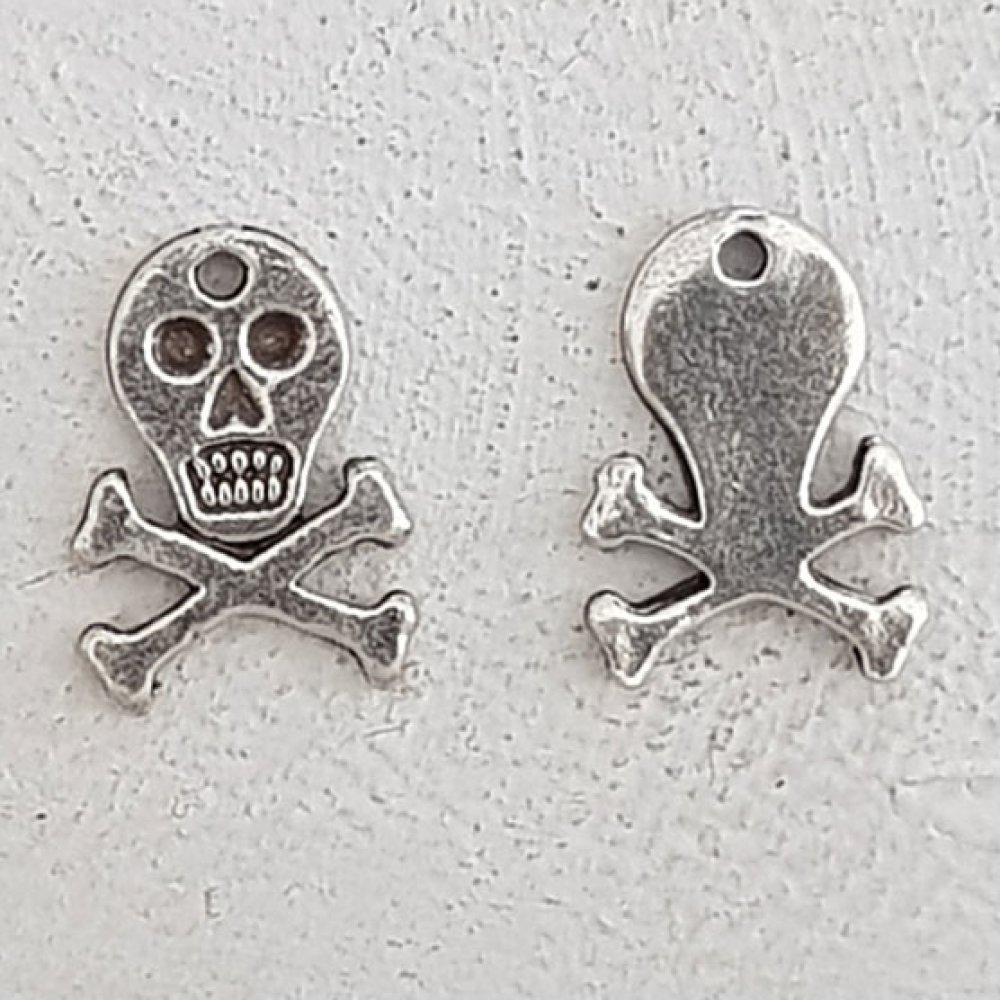 Skull och korsben charm N°18