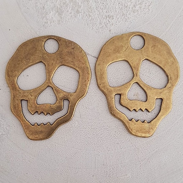 Skull och korsben charm N&deg;20