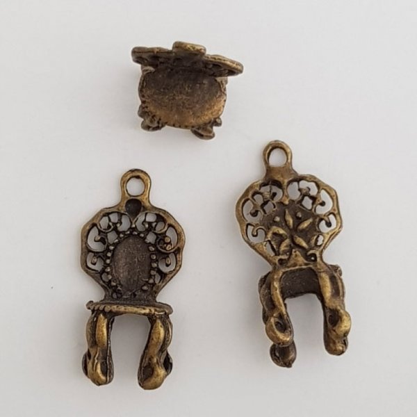 Tronstol charm N&deg;02 Brons