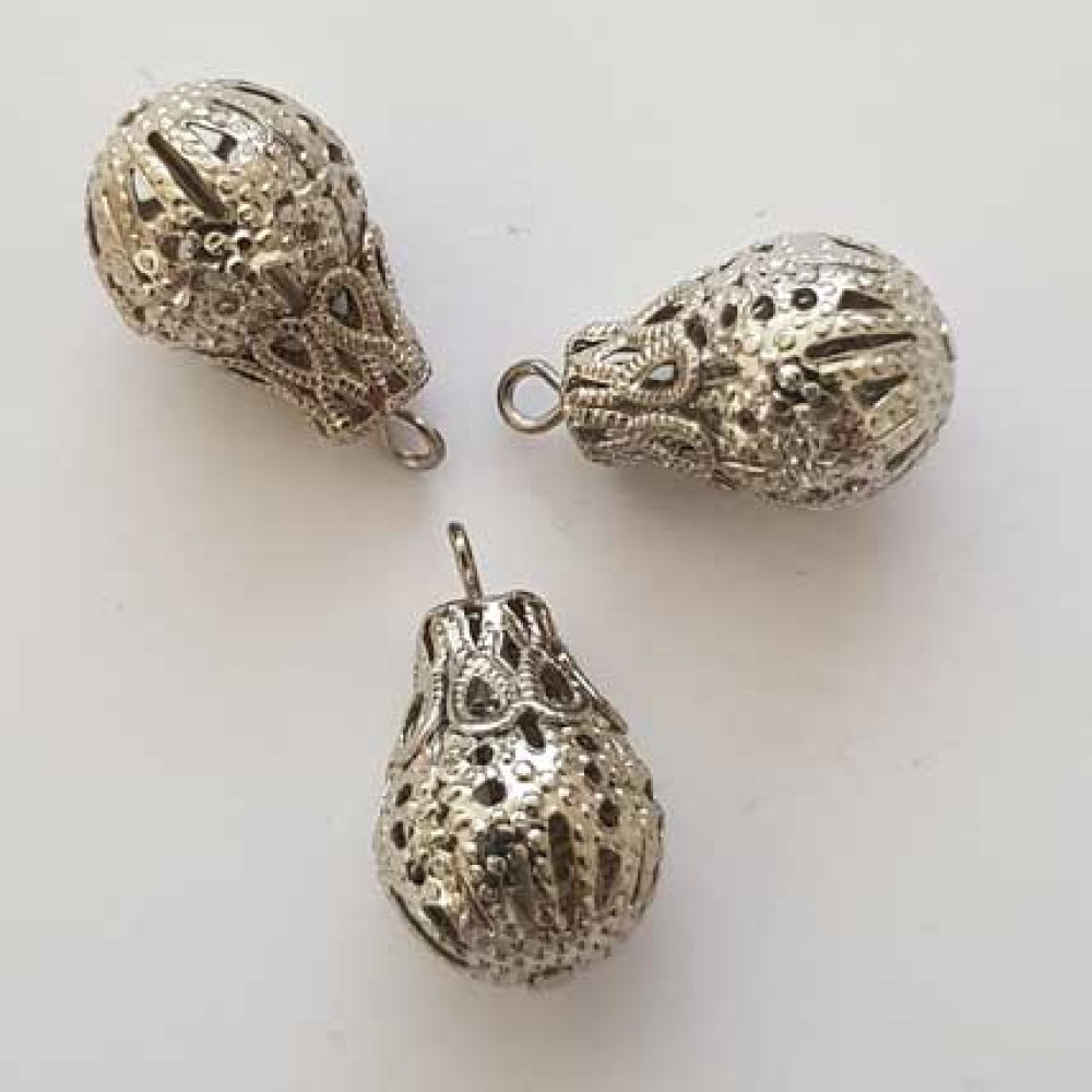 Silver genombruten droppe charm N°02-02