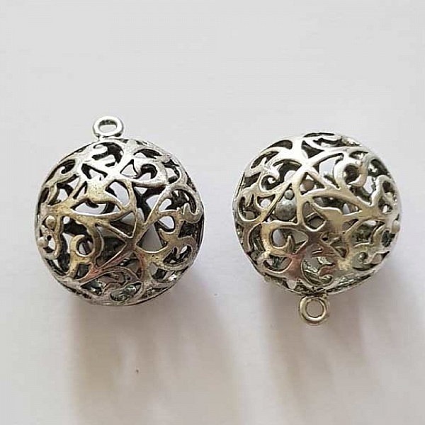 Breloque goutte ajour&eacute; N&deg;12