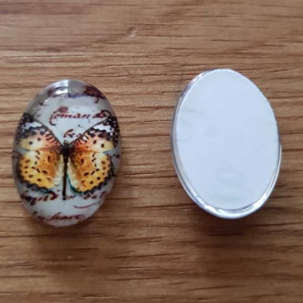 Cabochon oval 13 x 18 mm fj&auml;ril N&deg;01