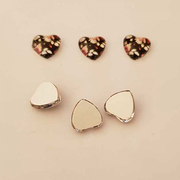 Cabochons coeur en verre 9.70 mm N&deg;01