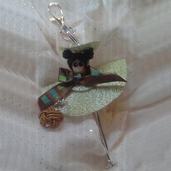 Dockkropp i metall, bronsf&auml;rg 12,5 cm