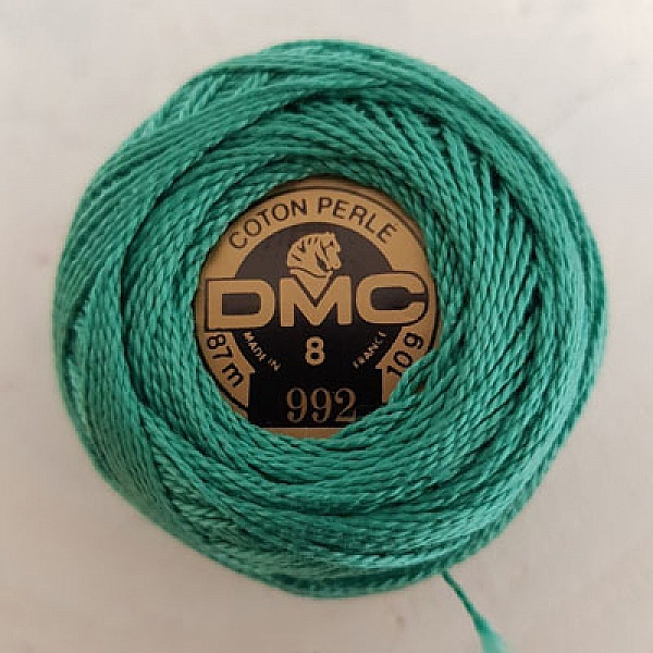 Broderi bomullsp&auml;rlor p&aring; en spole, DMC nr 8 - 10 g