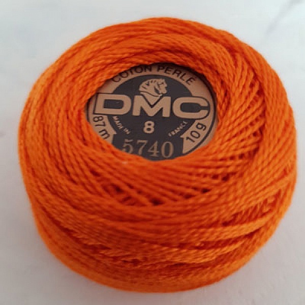 Broderi bomullsp&auml;rlor p&aring; en spole, DMC nr 8 - 10 g