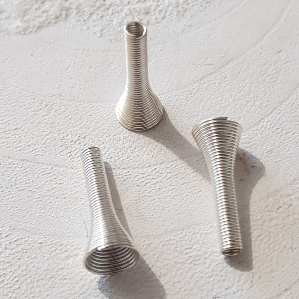 Spiralformad koniskopp N°02 X 2 stycken Silver.